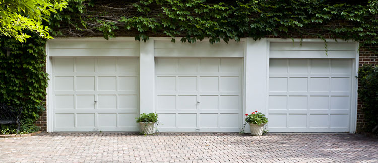 Garage doors installation Milwaukee